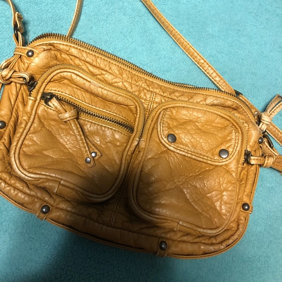 Gently used crossbody mustard yellow purse - Picture 2 of 7